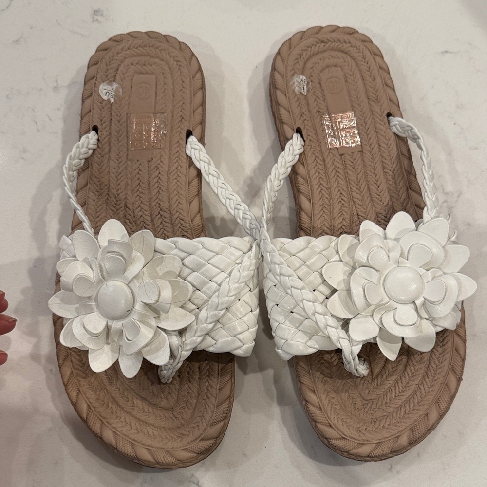 Mossimo Supply Co. White Floral Sandals - Picture 1 of 2